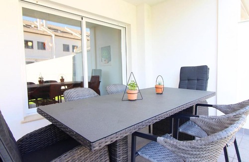 Almarda Casa | Global Properties, Bonito adosado con jardin en la playa de Almarda
