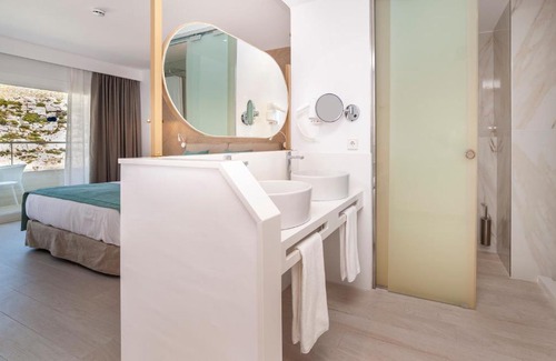 Cala San Vicente Hotel | Globales Don Pedro - Adults Only