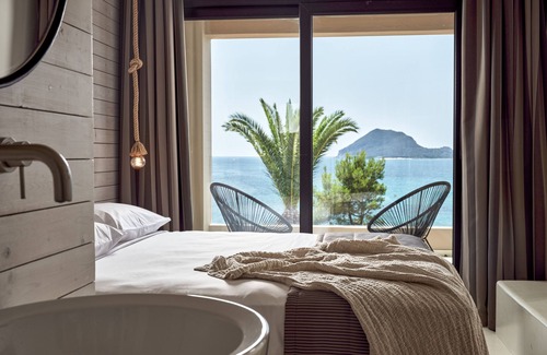 Porto Koukla Hotel | Gloria Maris Hotel Suites & Villas