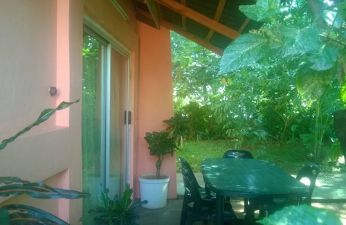 Livingstone Chalet De Esquí | Gloria's Bed And Breakfast Accommodation