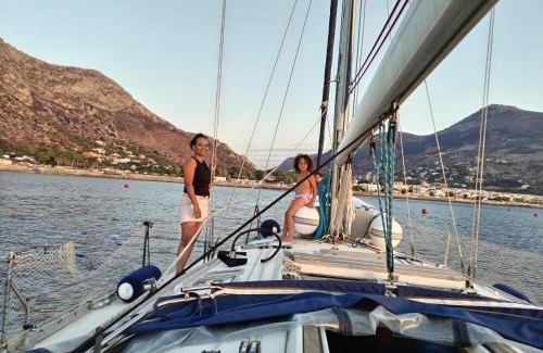 Castellammare Vucciria Alquiler De Eote | Gloria Sailing