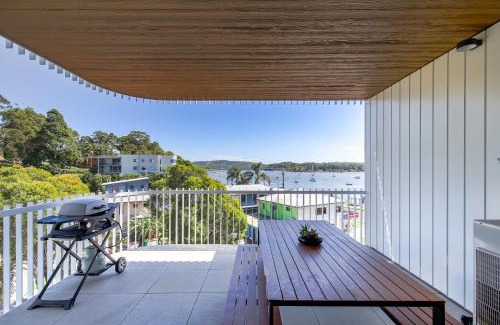 Batemans Bay Apartamento | Glorious 2-Bed with Waterside Balcony Views