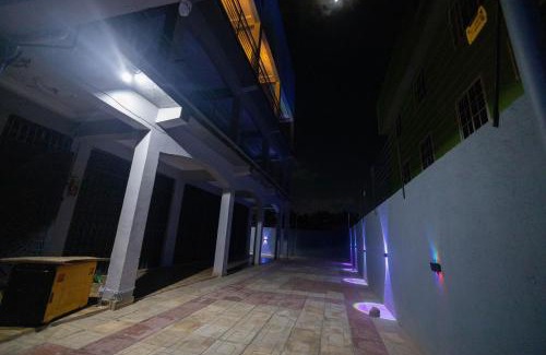Accra Casa | Glorious Adjoba
