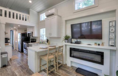 Monteagle Casa | Glorious Cabin with Barbecue and Fire Pit in Monteagle, Tennessee