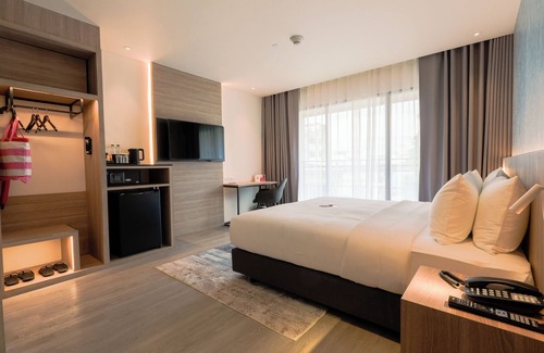 Wachira Phayaban Hotel | GLOW Bangkok Riverside