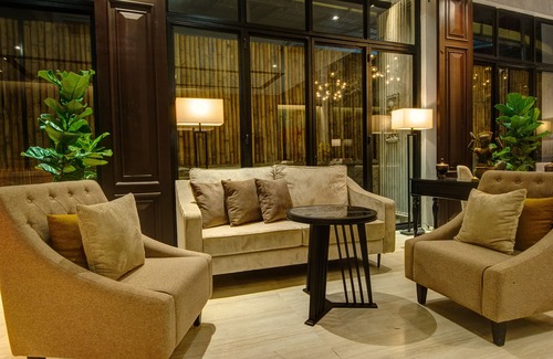 Daun Penh Hotel | GLOW PARK HOTEL Grand Royal Palace