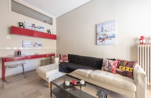 Glyfada Apartamento | Glyfada Central Walk to Shops, Near Beach