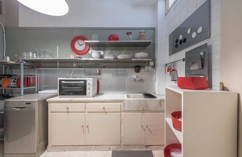Glyfada Apartamento | Glyfada Central Walk to Shops, Near Beach