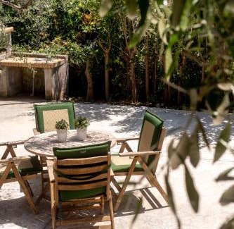 Dorida Casa | GnF Family Beach House - salty air & slow days