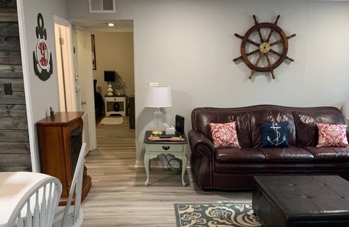 Fairfield Bay Casa | Gnome Away From Home-Greers Ferry Lake House