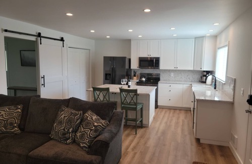 Port Orford Apartamento | Go Coastal: Rest, relax and reset.
