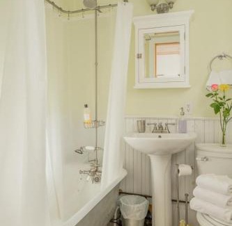 Lake Placid Casa | GO-Cottage Studio