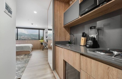Guayabal Apartamento | Go Living 1015 · Cozy Loft apt, kitchenette and AC with coworking