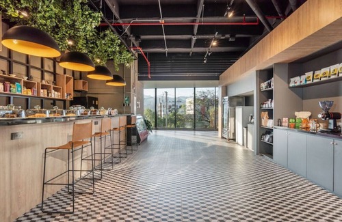 Guayabal Apartamento | Go Living 1015 · Cozy Loft apt, kitchenette and AC with coworking