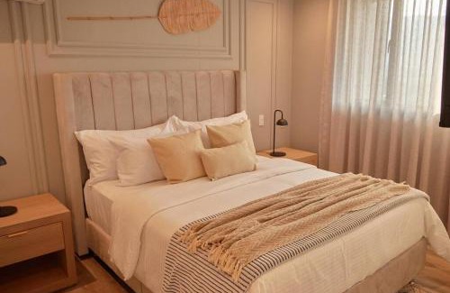 La Aguacatala Apartamento | Go Living Suites: Your Medellin Retreat