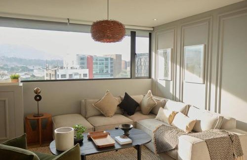 La Aguacatala Apartamento | Go Living Suites: Your Medellin Retreat