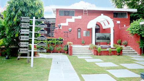 South West Hotel | Goa Country Club Near Park Hospital BY Pearl I Luxury resort in Gurgaon
