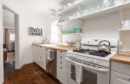 Saugerties Casa | Goat Hill Cottage 2BR, Heated Pool, Fire Pit, View
