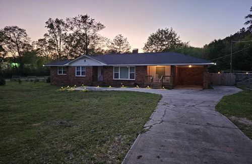 Pendleton King Casa | Goat House Close to Downtown Augusta