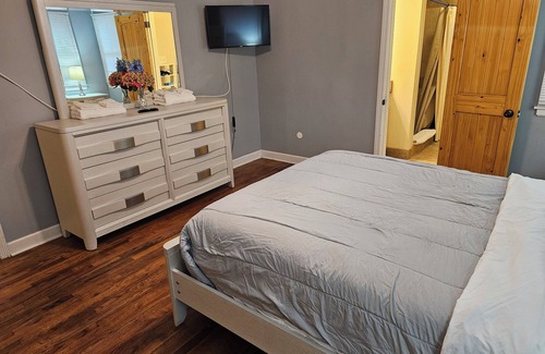 Pendleton King Casa | Goat House Close to Downtown Augusta