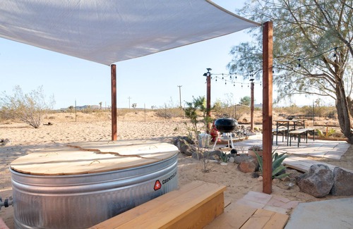 Landers Casa | 🌵Goat House - Cozy Space To Enjoy The Desert w/Hammocks, BBQ & A Sky Full of Stars!🌵