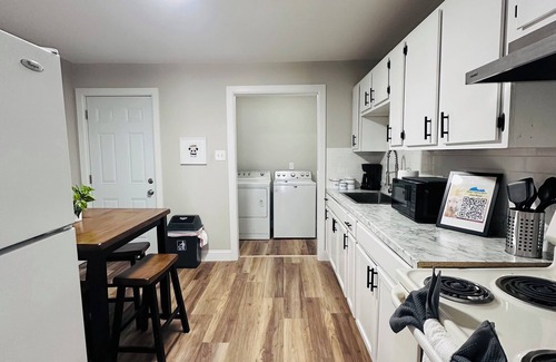 Bossier City Casa | Goat on Glacier