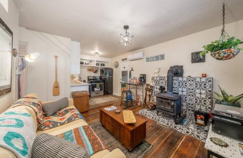 Hot Springs Casa | Goat Rock Cabin