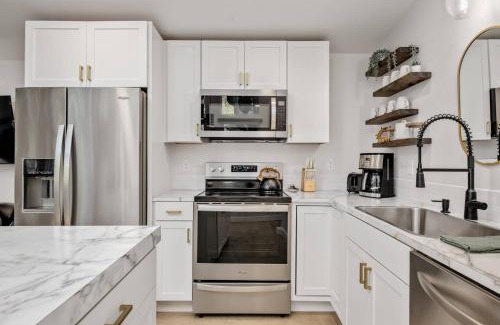 Stafford - Tualatin Valley Casa | Goat Shed
