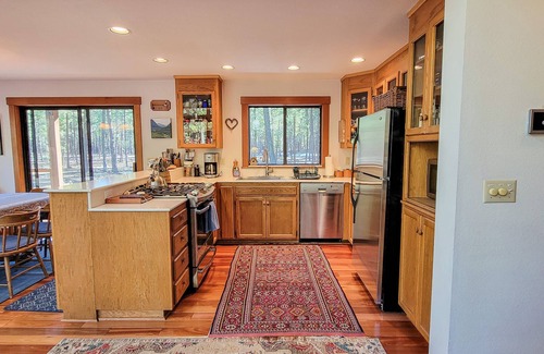 Mazama Cabina | Goat Wall Retreat - Serene Cabin Getaway