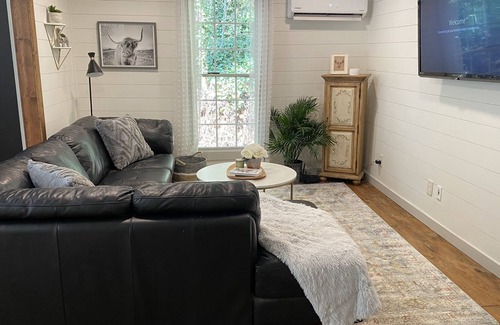 Canton Casa | Goat Wheel Farmhouse