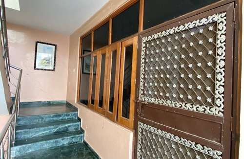 South West Apartamento | GoBravo-3BHK Near Airport & Cyber Hub