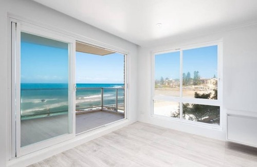 Cronulla Apartamento | Gobsmacking Views with Direct Beach Access 2