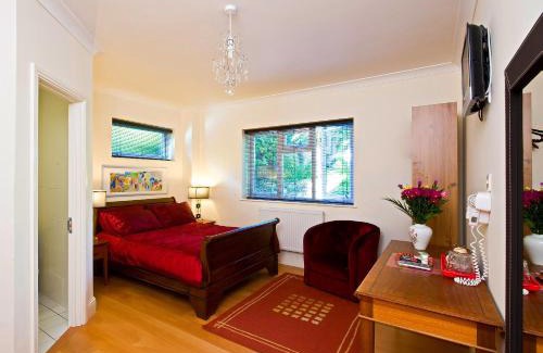 Chilworth Casa | Godalming Hotel Guest House
