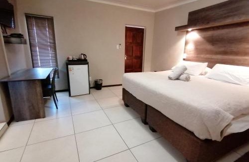 Zeerust Casa | Goedehoop Guesthouse