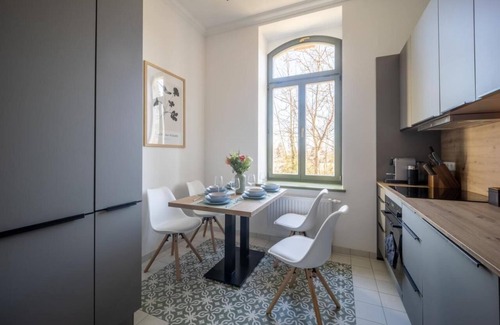 Strehlen Apartamento | Goethe Palais", ruhig, "Großer Garten", Arbeitsplatz, Appartement ", eigener Parkplatz, Smart-TV