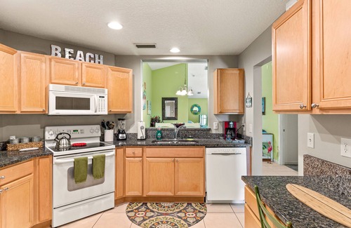 Butler Beach Casa | * NUEVA LISTA * Goin Coastal Beach House, 3/2, capacidad para 10, 3 minutos a pie de la playa