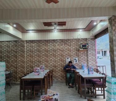 Narainkoti Cama Y Desayuno | Gokul Guest House By Mero Pahad Stays & camp