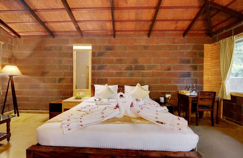 Electronics City Hotel | Gold Coins Club & Resort