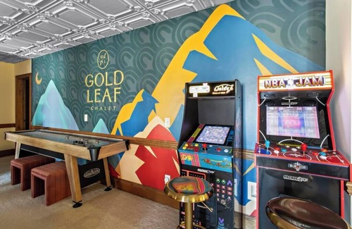 Helen Casa | Gold Leaf Chalet Summ