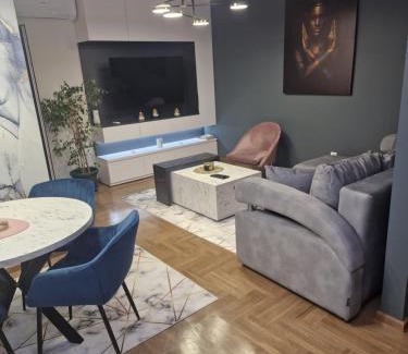 Cacak Apartamento | Gold lux