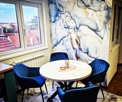 Cacak Apartamento | Gold lux