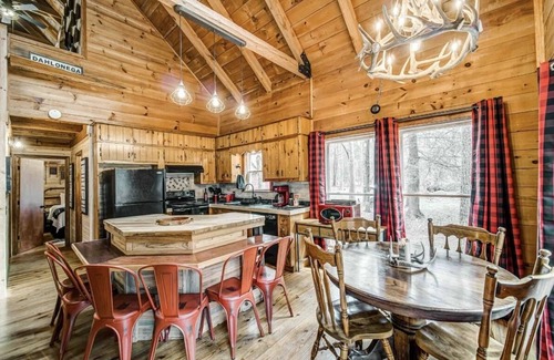 Dahlonega Cabina | Gold Mine Cabin - 3mins to Wolf Mnt Winery