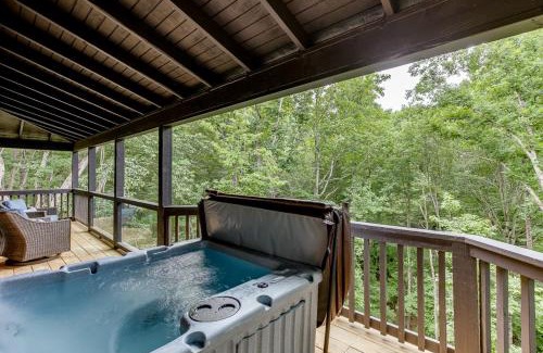 Cleveland Casa | Gold Peak Treehouse Near Helen, Georgia