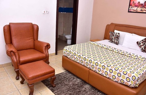 Port Harcourt Hotel | Gold Rush Suites