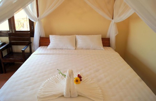 Cua Can Village Hotel | Gold Sand Beach Bungalow