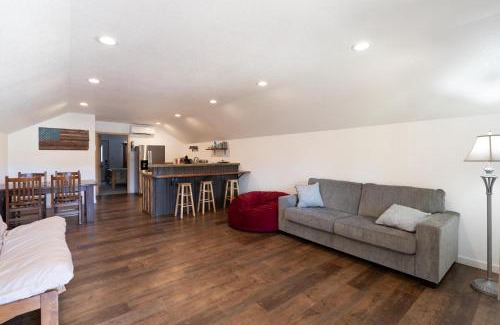 Custer Casa | Gold VC Custer`s Loft