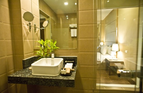 Lapu-Lapu Hotel | Goldberry Suites & Hotel Mactan