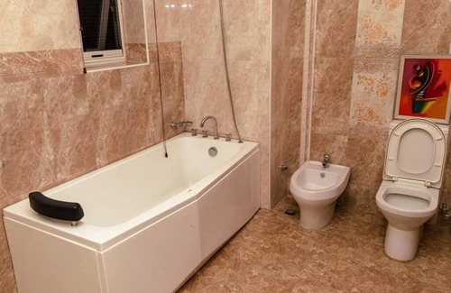 Jimeta Cama Y Desayuno | Golden Alpine Hotel & Resort