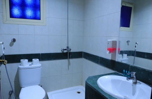 Al Aziziyah Hotel | Golden Aziziyah