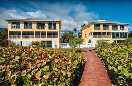 Sanibel Villa | Golden Beach 2